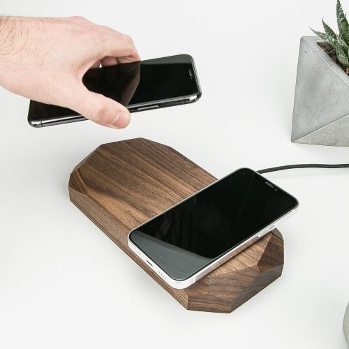 Bezdrôtová nabíjačka Bewood dvojitá QI 10W Orech