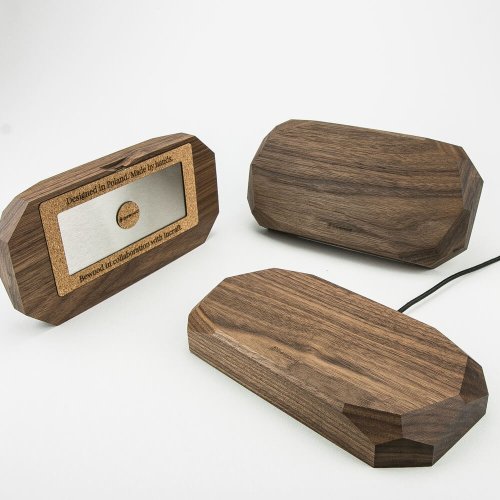 Bezdrôtová nabíjačka Bewood dvojitá QI 10W Orech