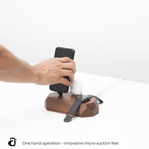 Trojitý drevený nabíjací dok na iPhone, Apple Watch, AirPods