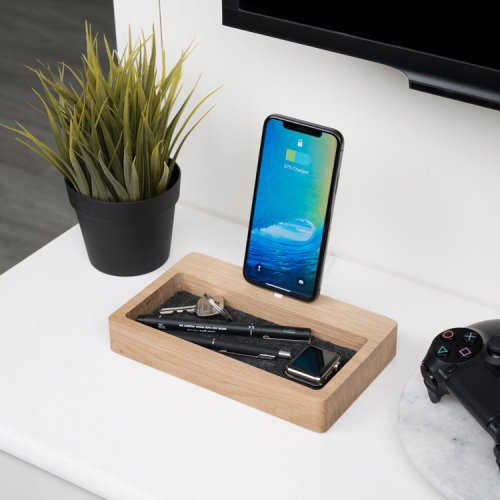 Drevený organizér s nabíjačkou na iPhone - Farba: Dub