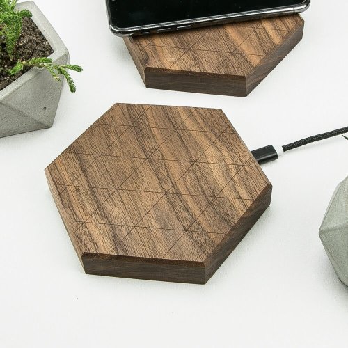 Bezdrôtová nabíjačka Bewood Slim Hexagon QI 15W Orech