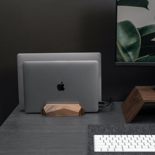 Dvojitý vertikálny stojan na notebook - geometrický - Farba: Orech
